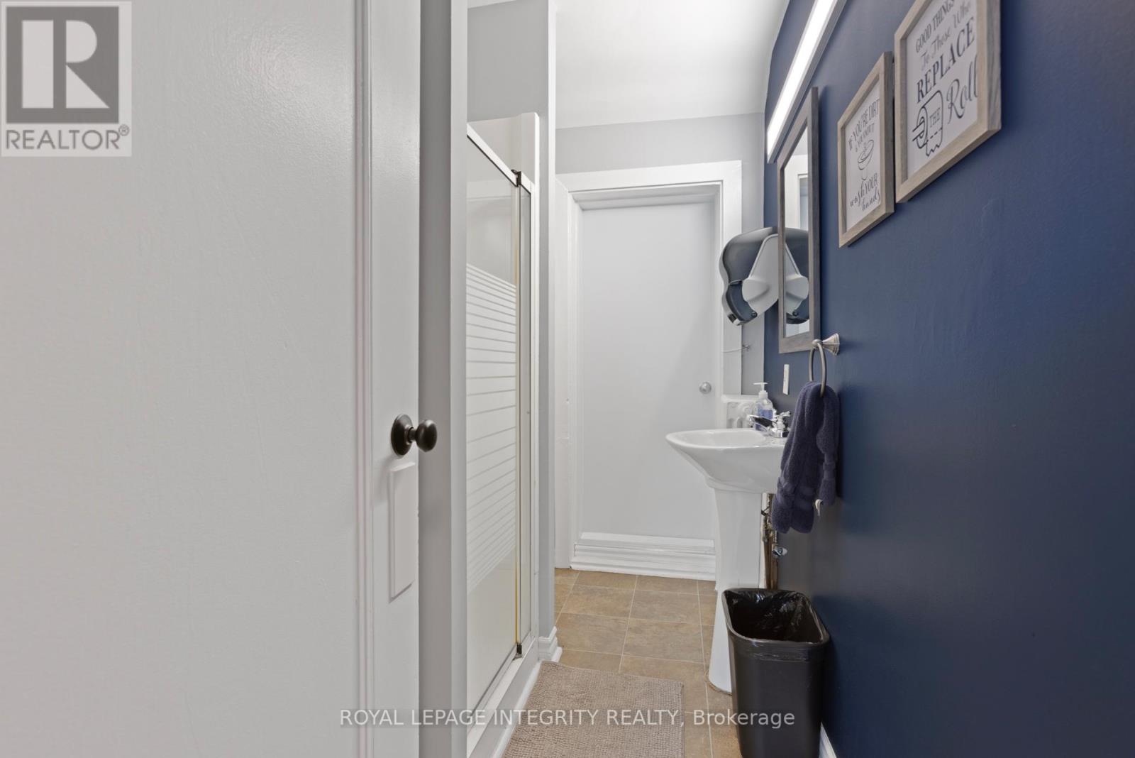 307 Gilmour Street, Ottawa, Ontario K2P 0P7 - Photo 30 - X12520114