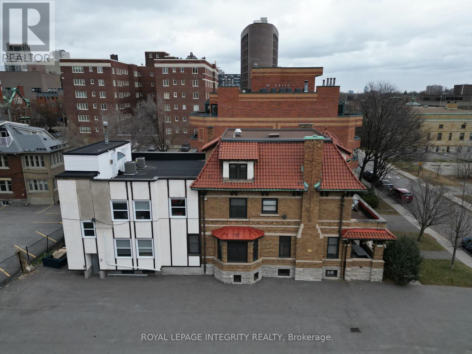 307 Gilmour Street, Ottawa, Ontario K2P 0P7 - Photo 8 - X12520114