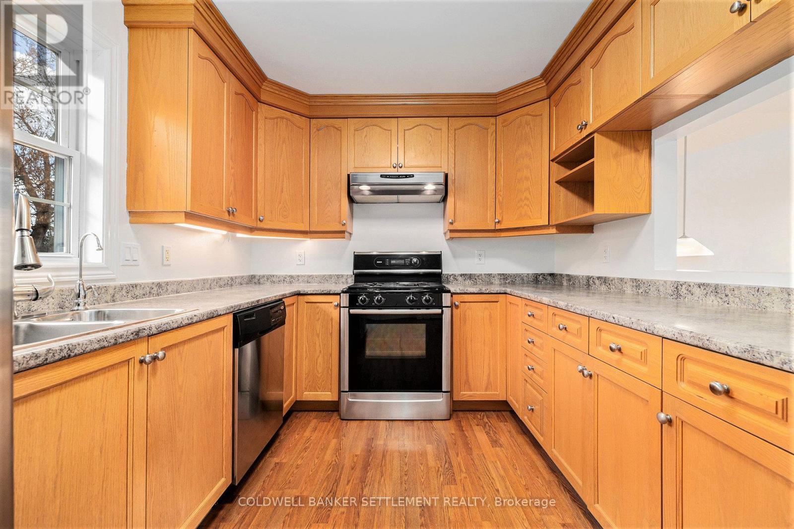 118 Bay Street, Drummond/north Elmsley, Ontario K7C 4K9 - Photo 11 - X12520120