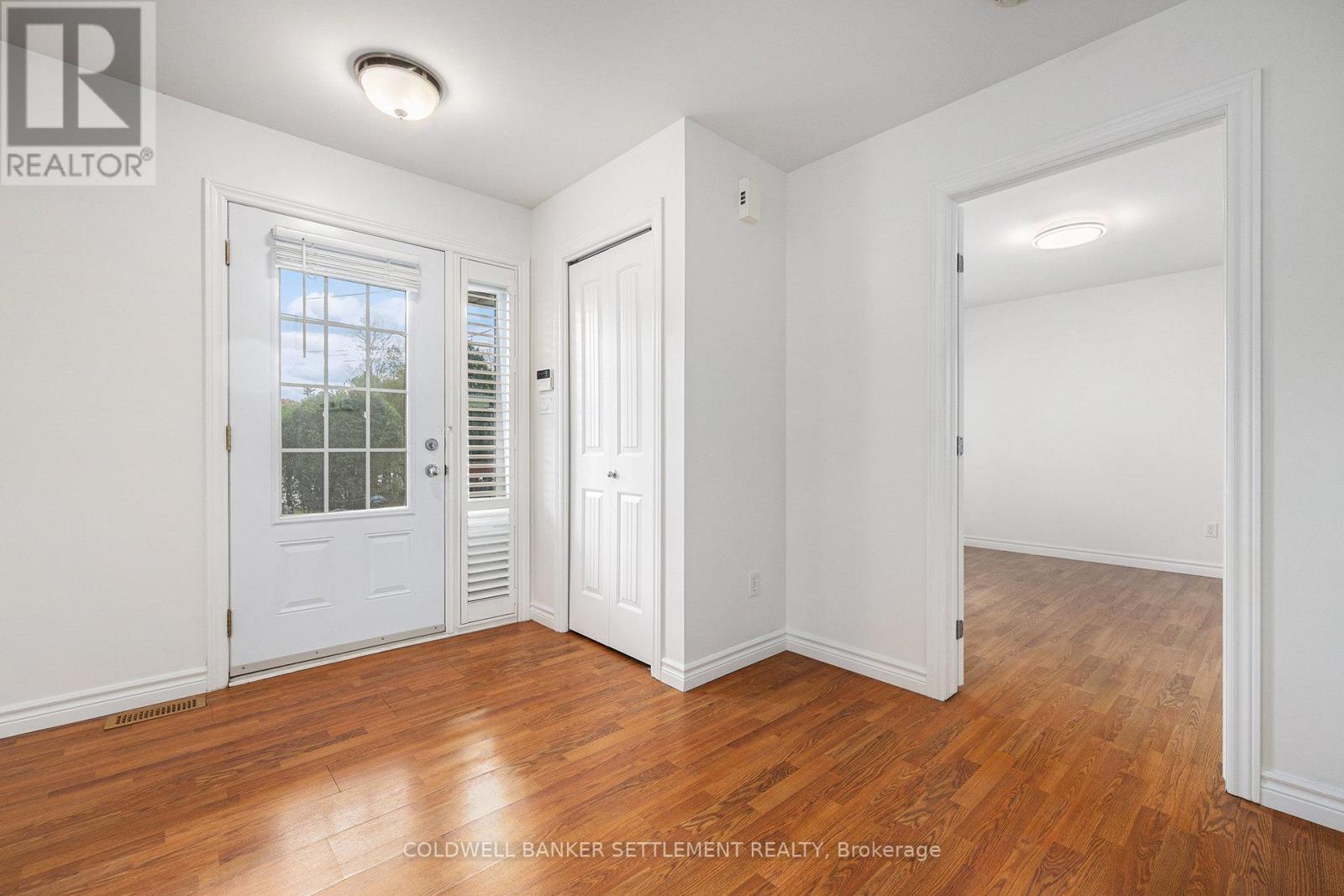 118 Bay Street, Drummond/north Elmsley, Ontario K7C 4K9 - Photo 3 - X12520120