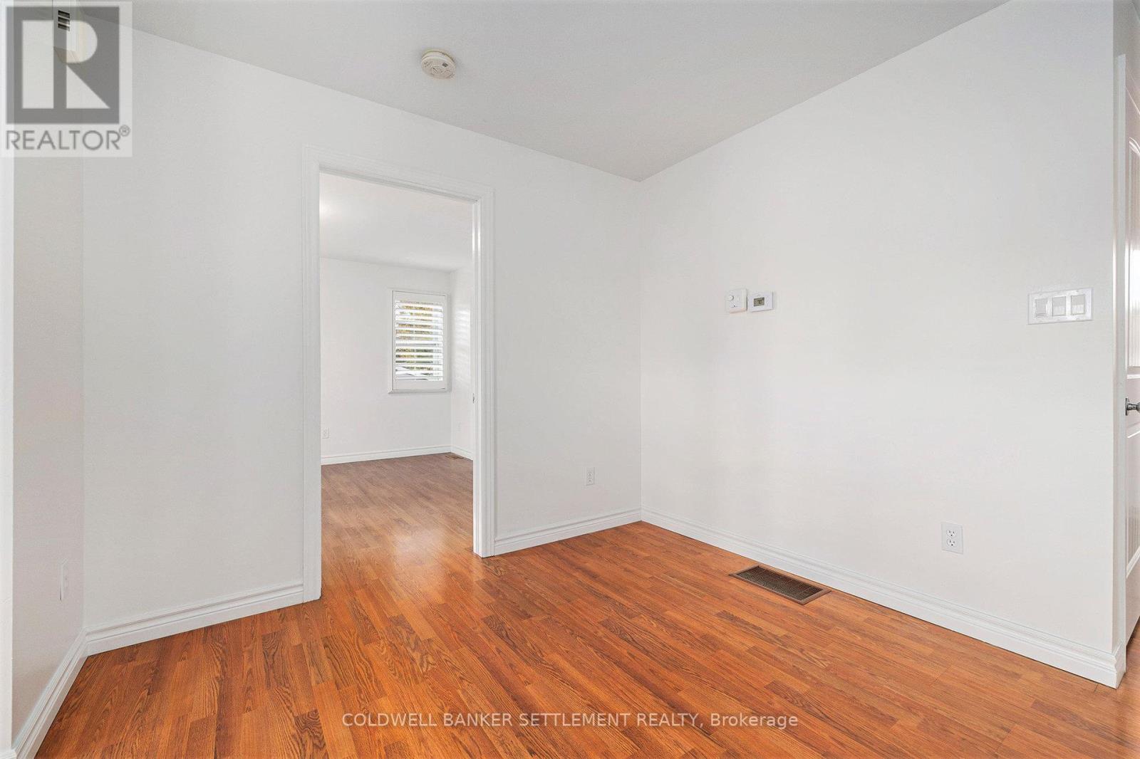 118 Bay Street, Drummond/north Elmsley, Ontario K7C 4K9 - Photo 8 - X12520120