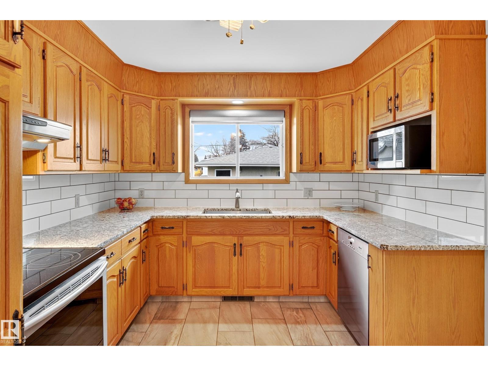 9616 154 St Nw, Edmonton, Alberta  T5P 2G1 - Photo 14 - E4464990