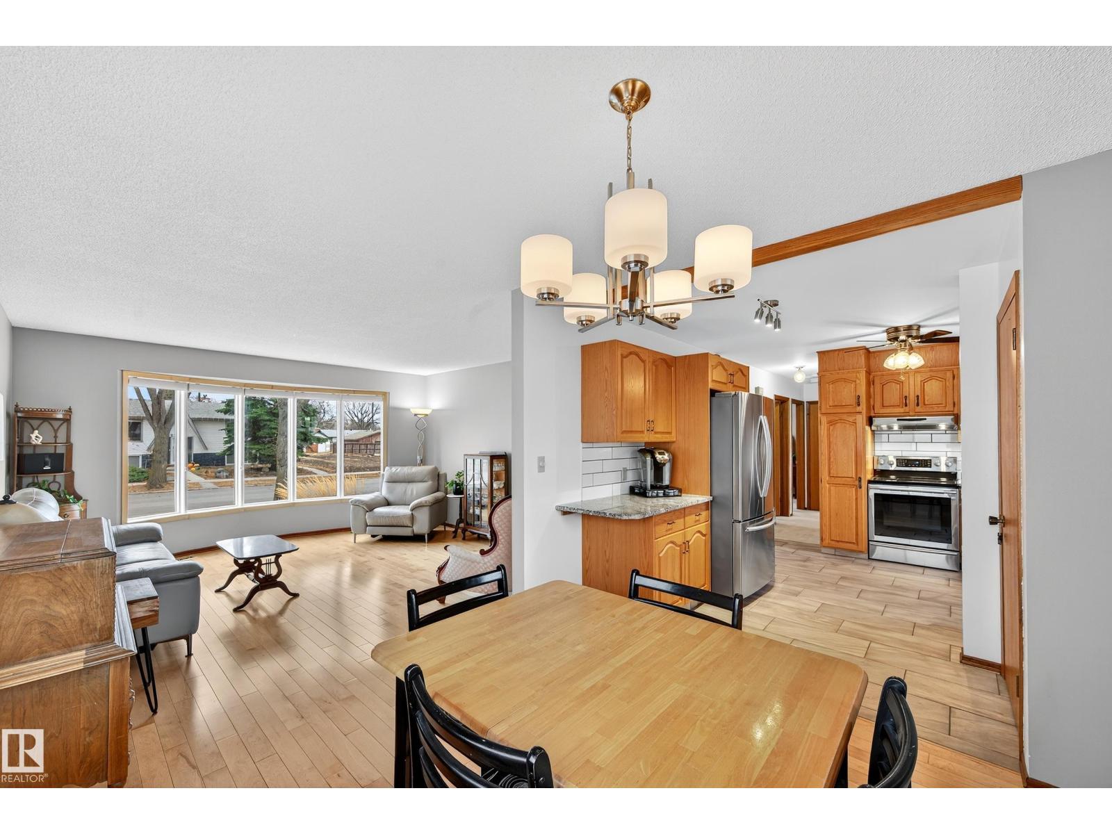 9616 154 St Nw, Edmonton, Alberta  T5P 2G1 - Photo 11 - E4464990