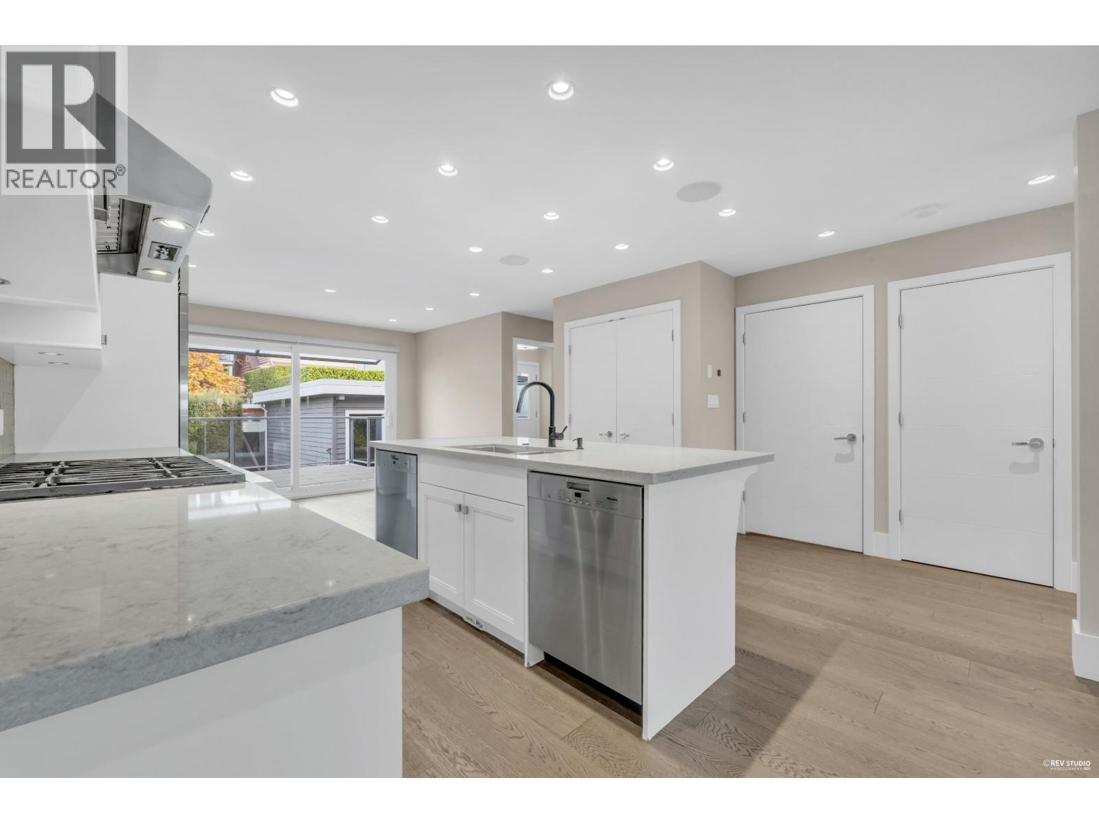 1251 Clyde Avenue, West Vancouver, British Columbia V7T 1E6 - Photo 10 - R3045252