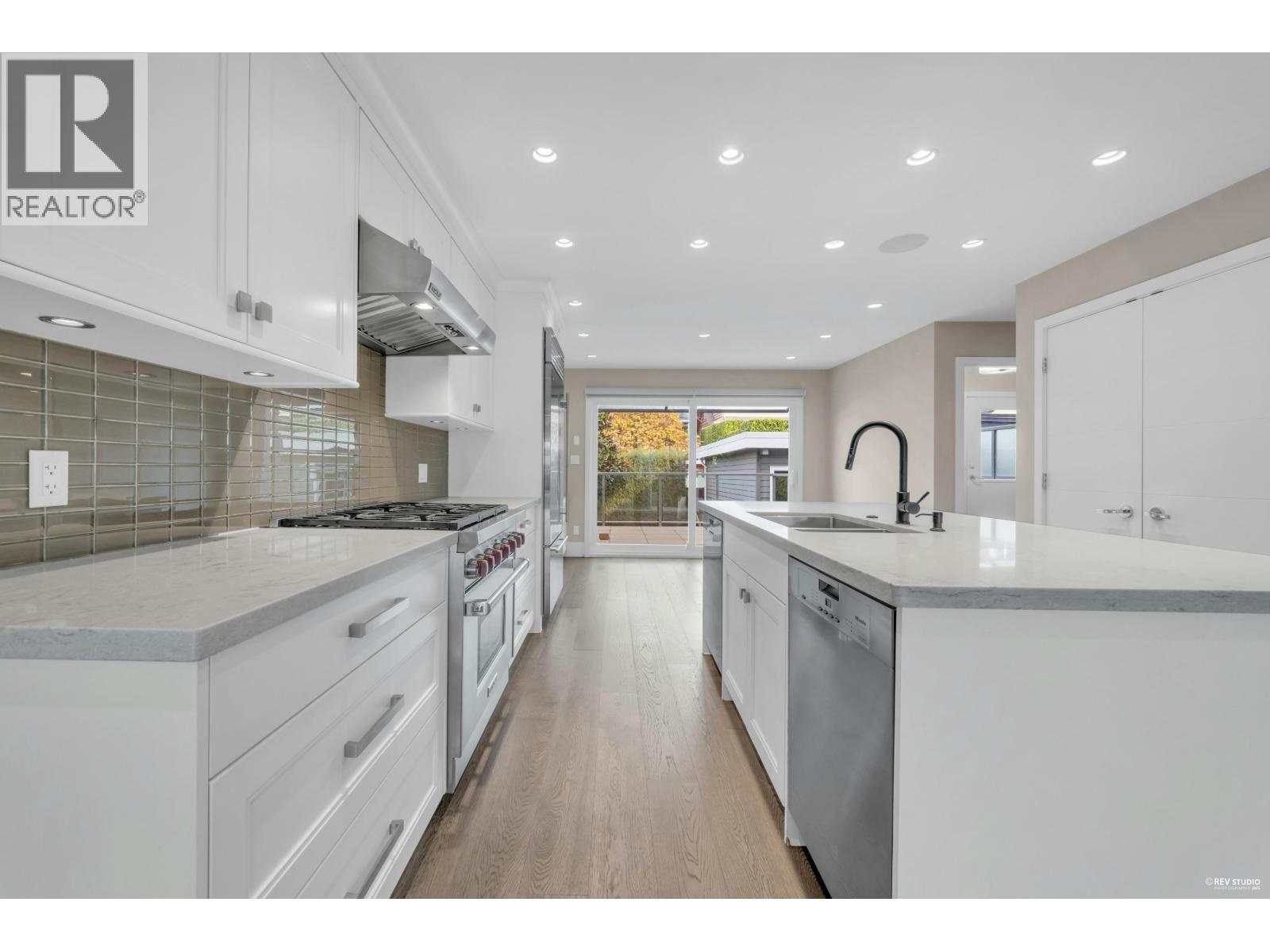 1251 Clyde Avenue, West Vancouver, British Columbia V7T 1E6 - Photo 11 - R3045252