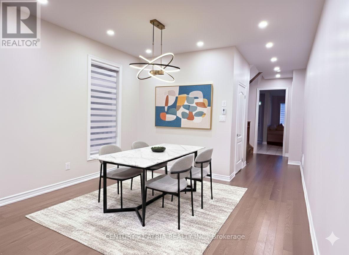 52 Luzon Avenue, Markham, Ontario  L6B 1N6 - Photo 3 - N12324329