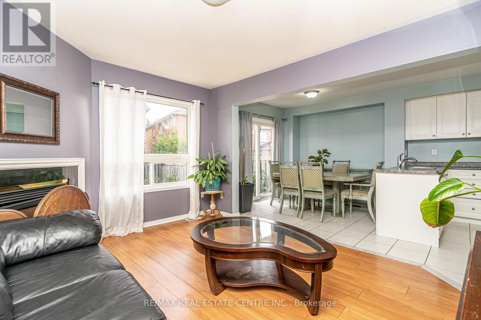 43 Trumpet Valley Boulevard, Brampton, Ontario  L7A 2Z8 - Photo 12 - W12481014