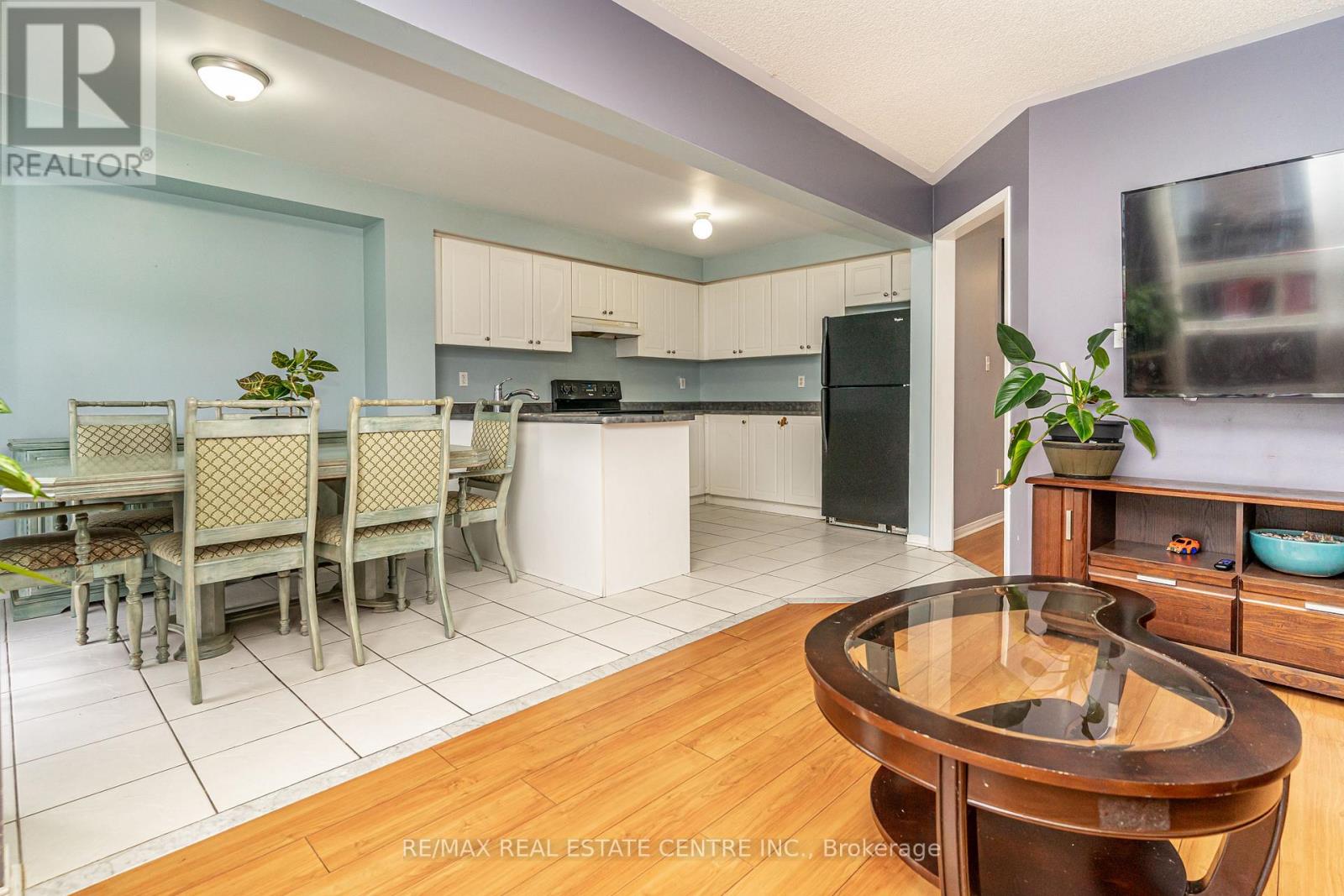 43 Trumpet Valley Boulevard, Brampton, Ontario  L7A 2Z8 - Photo 13 - W12481014