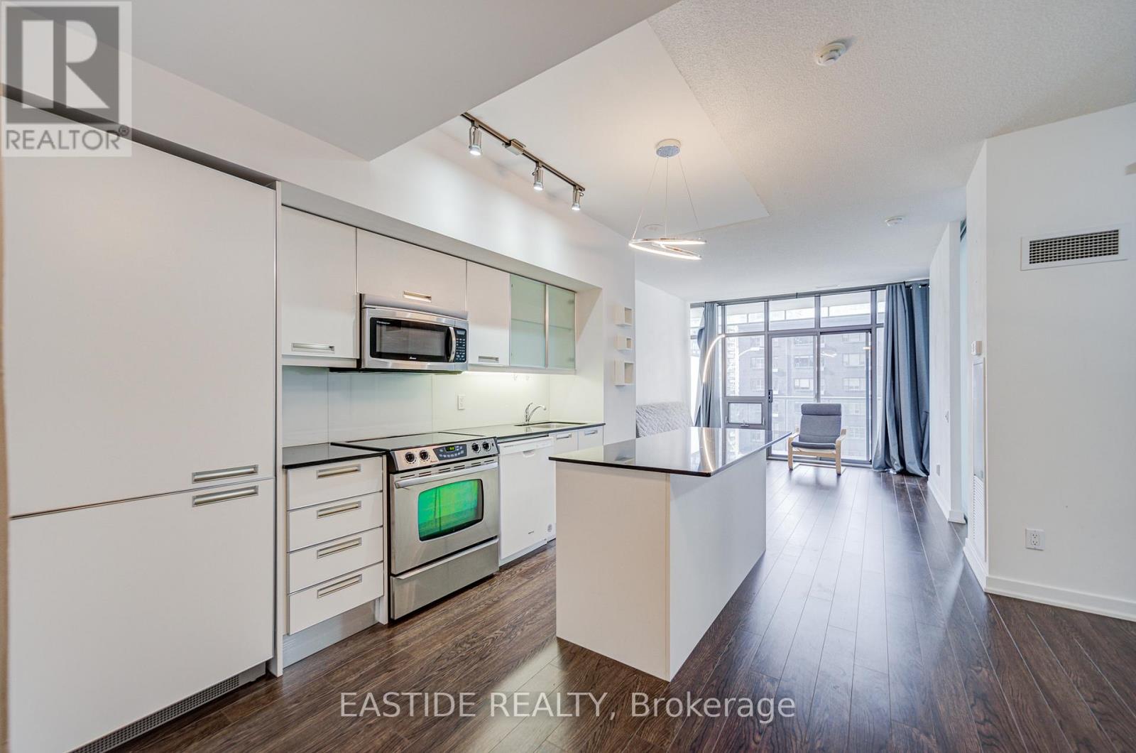 807 - 33 Charles Street E, Toronto, Ontario  M4Y 0A2 - Photo 10 - C12520150