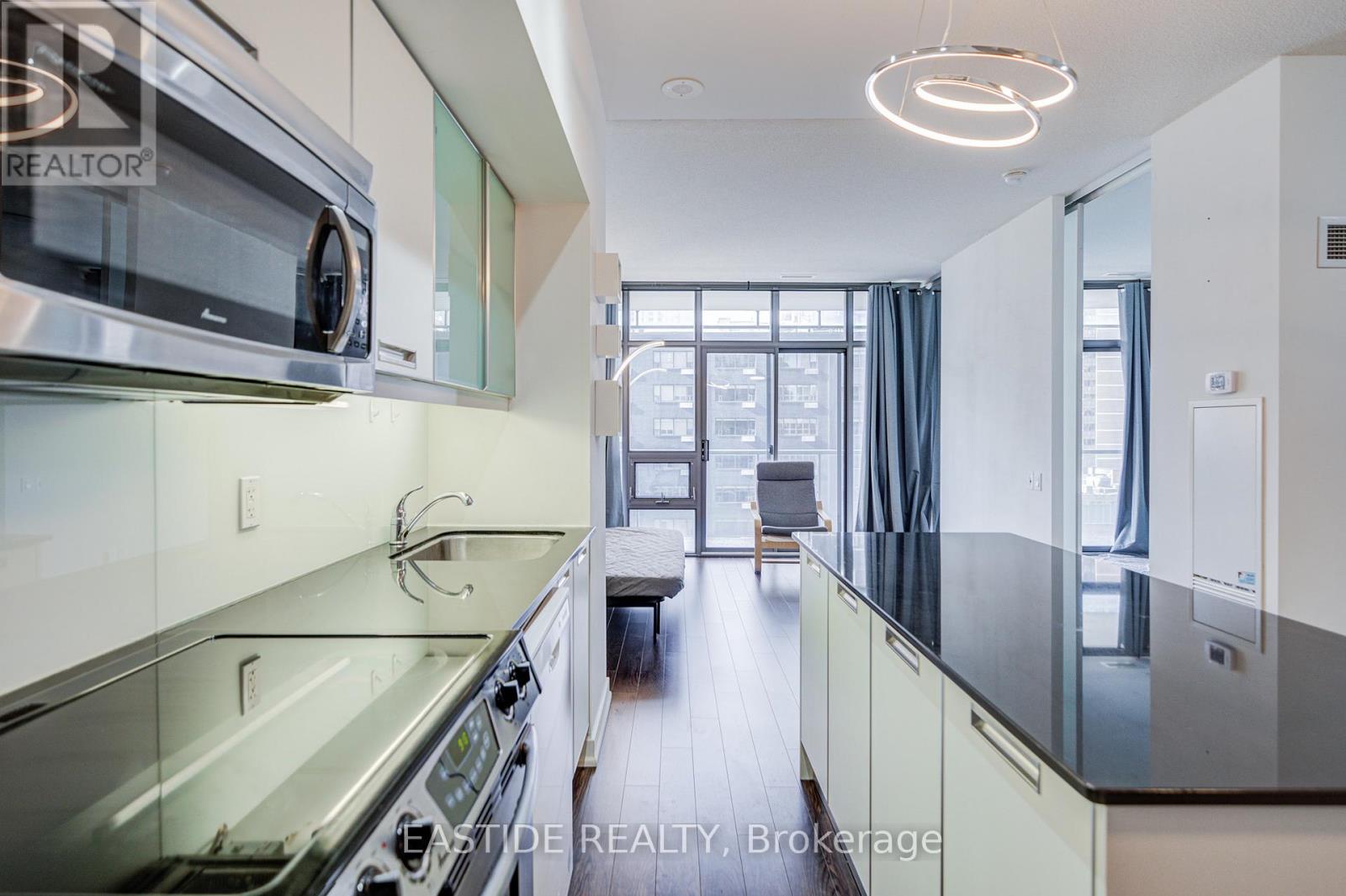 807 - 33 Charles Street E, Toronto, Ontario  M4Y 0A2 - Photo 15 - C12520150