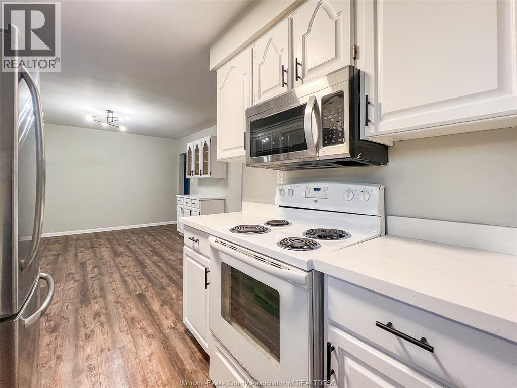 3725 Mckay Avenue, Windsor, Ontario N9E 2S3 - Photo 10 - 25027744