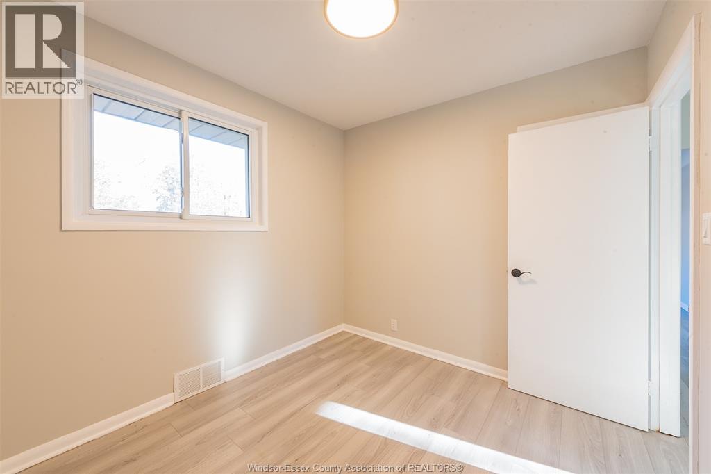 3725 Mckay Avenue, Windsor, Ontario N9E 2S3 - Photo 13 - 25027744