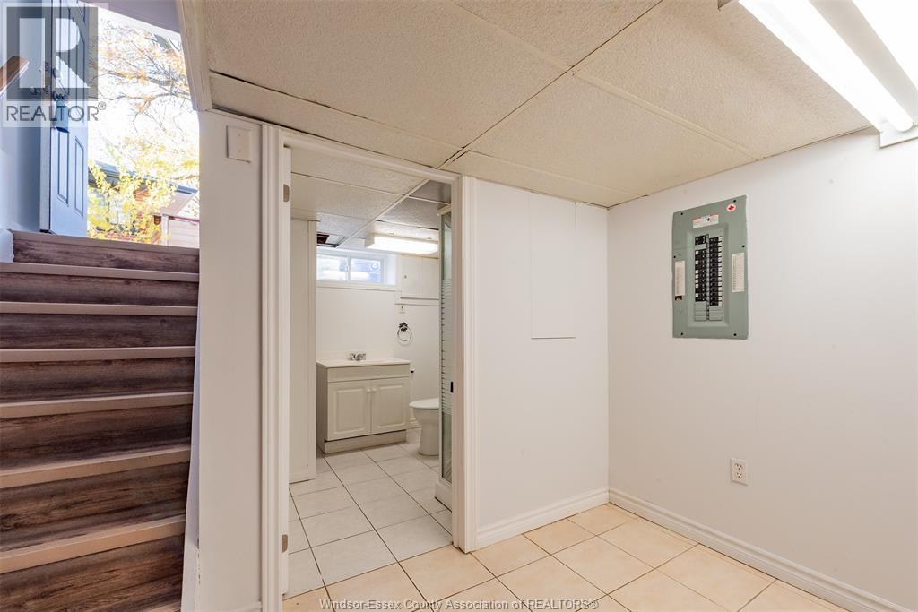 3725 Mckay Avenue, Windsor, Ontario N9E 2S3 - Photo 21 - 25027744