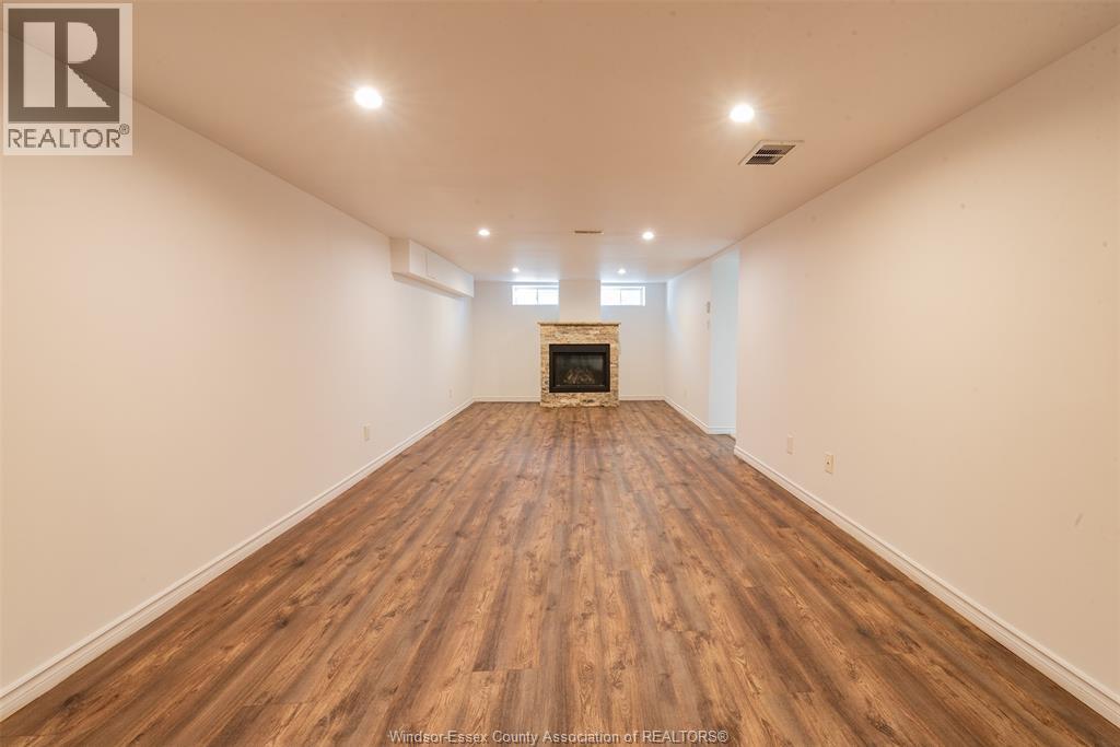 3725 Mckay Avenue, Windsor, Ontario N9E 2S3 - Photo 27 - 25027744
