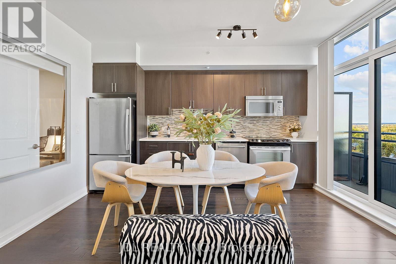 Ph 17 - 372 Highway 7 E, Richmond Hill, Ontario L4B 0C6 - Photo 9 - N12519788