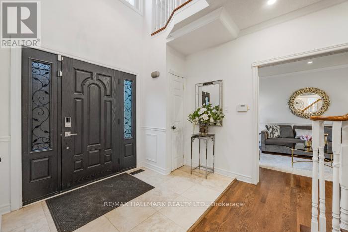 59 Oatlands Crescent, Richmond Hill, Ontario  L4C 9P2 - Photo 3 - N12520118