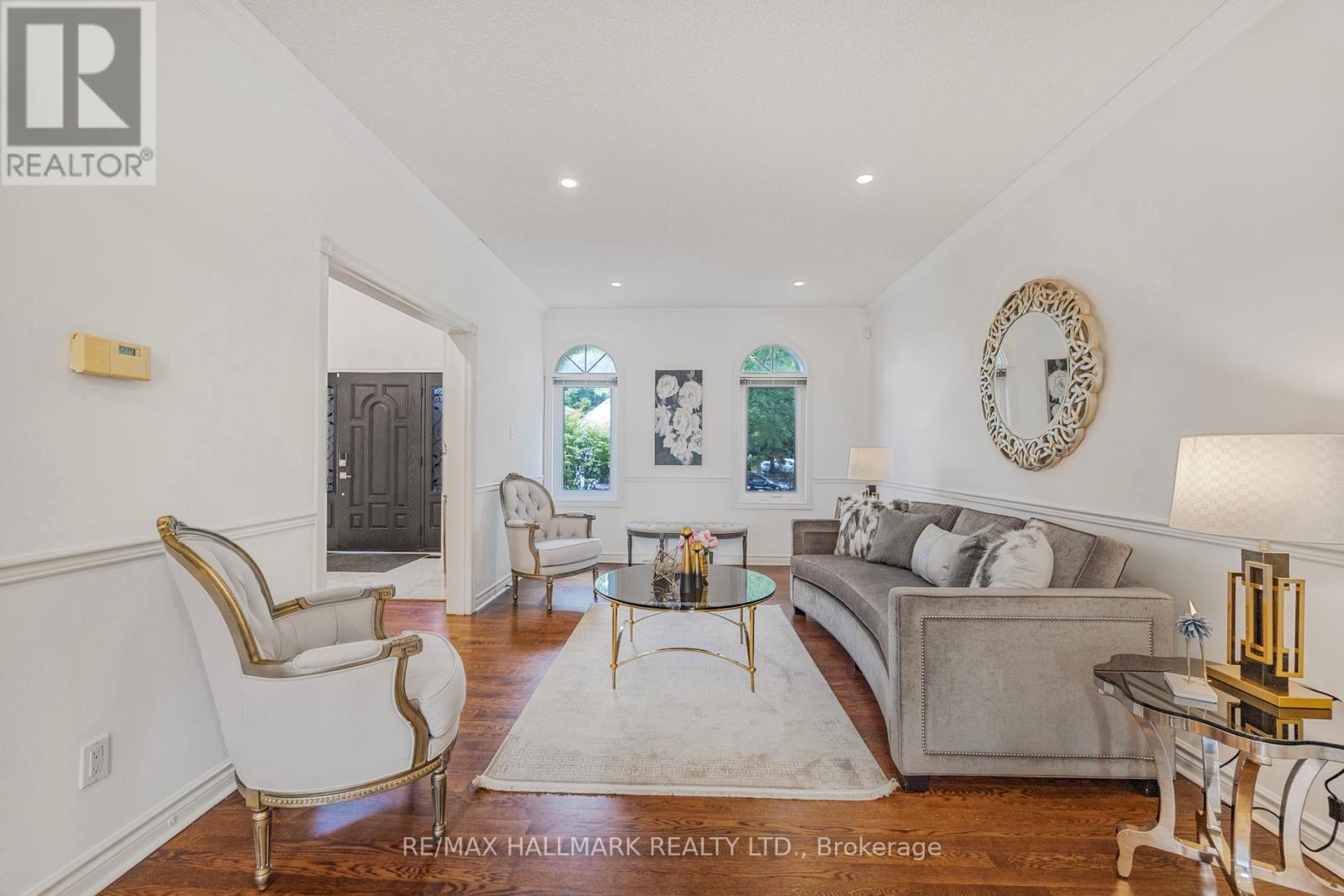 59 Oatlands Crescent, Richmond Hill, Ontario  L4C 9P2 - Photo 5 - N12520118