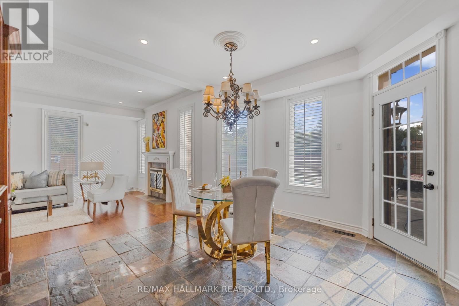 59 Oatlands Crescent, Richmond Hill, Ontario  L4C 9P2 - Photo 6 - N12520118