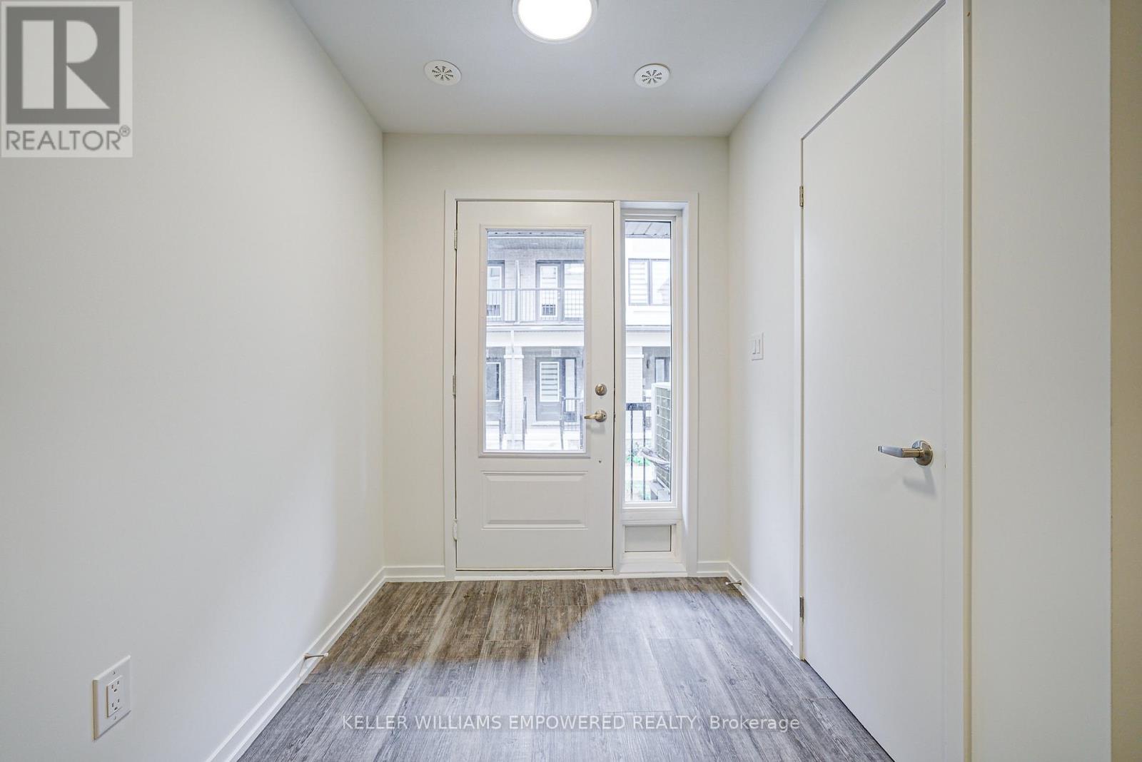 73 Matawin Lane, Richmond Hill, Ontario  L4B 0H7 - Photo 5 - N12520122