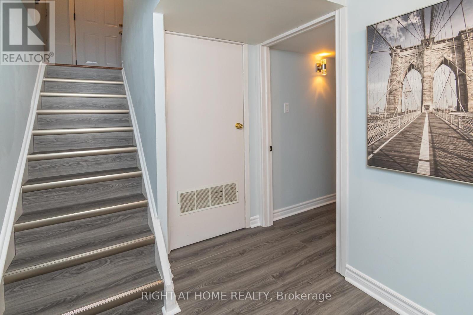 43 Squire Drive, Richmond Hill, Ontario  L4S 1C6 - Photo 11 - N12520144