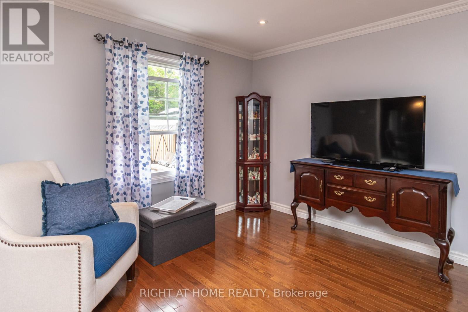 43 Squire Drive, Richmond Hill, Ontario  L4S 1C6 - Photo 4 - N12520144