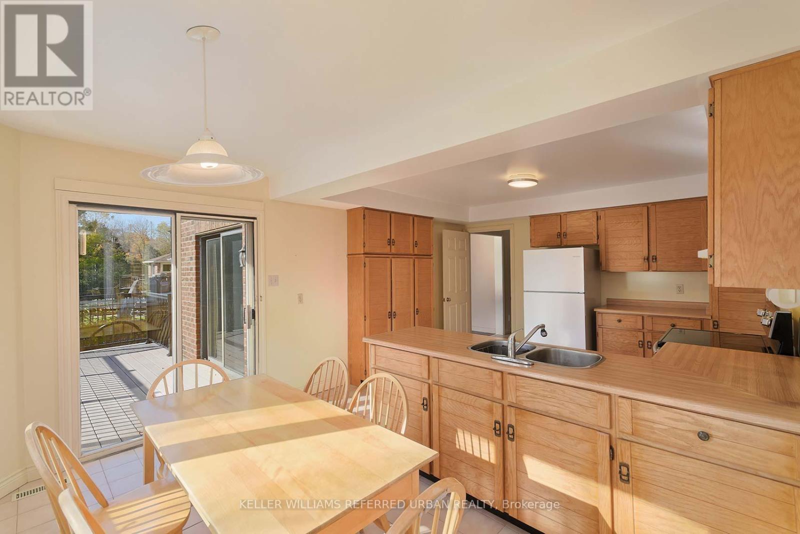 62 Devlin Place, Aurora, Ontario  L4G 5W8 - Photo 11 - N12520152