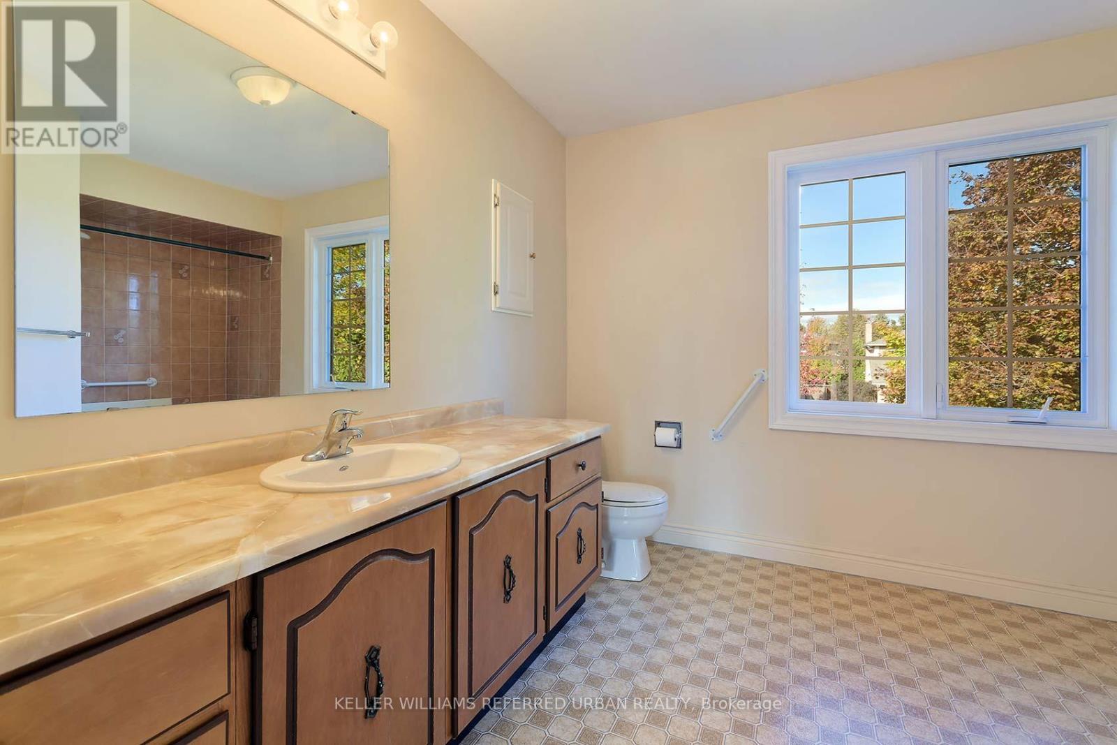 62 Devlin Place, Aurora, Ontario  L4G 5W8 - Photo 18 - N12520152