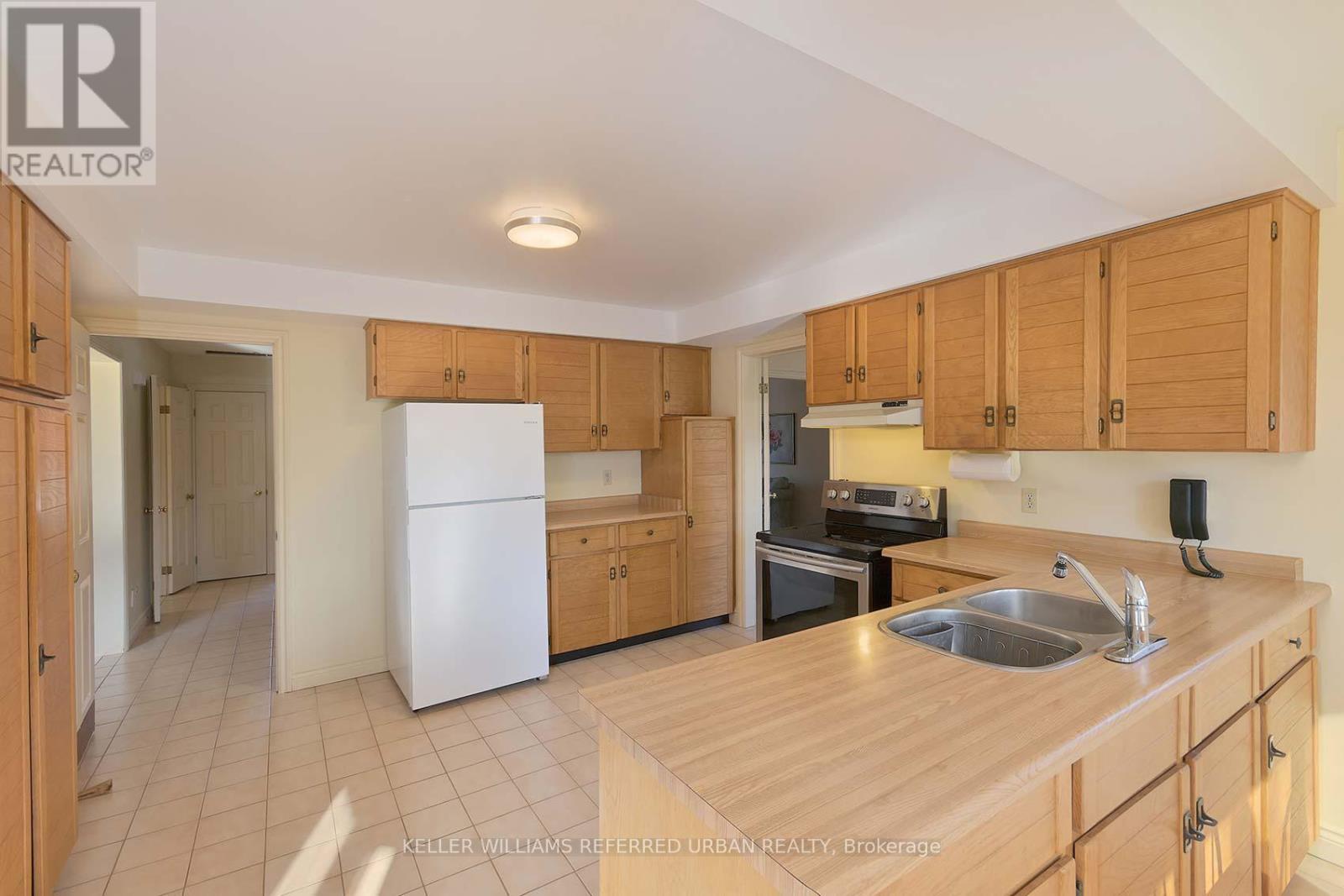 62 Devlin Place, Aurora, Ontario  L4G 5W8 - Photo 8 - N12520152