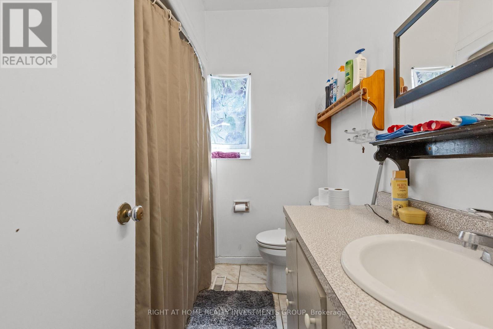 6745 Main Street, Whitchurch-Stouffville, Ontario  L4A 6B5 - Photo 14 - N12520170