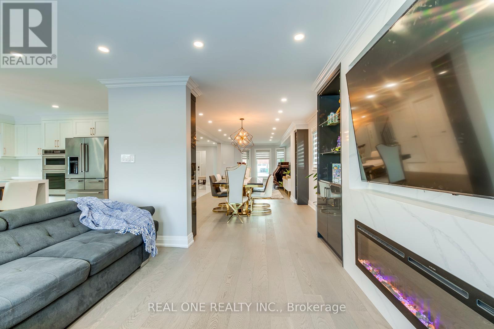 6150 Duford Drive, Mississauga, Ontario  L5V 1A6 - Photo 11 - W12520124