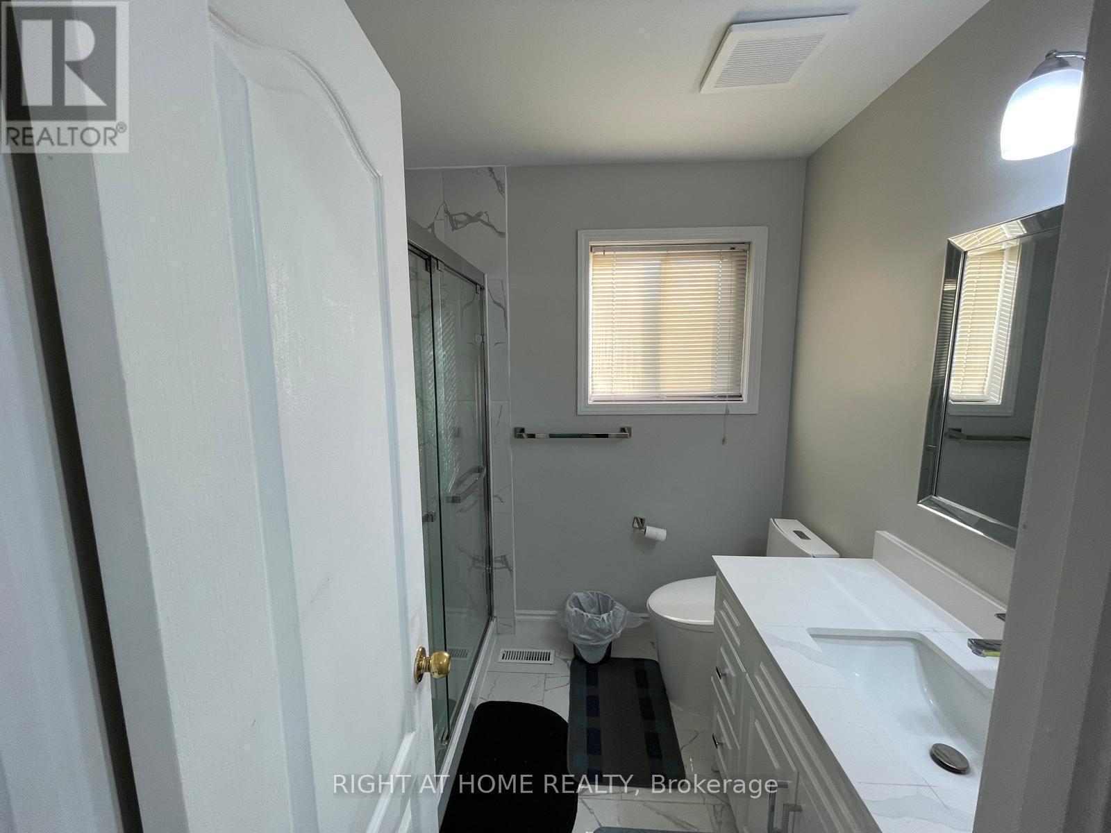 Upper - 235 Brisdale Drive, Brampton, Ontario  L7A 2T3 - Photo 6 - W12520134