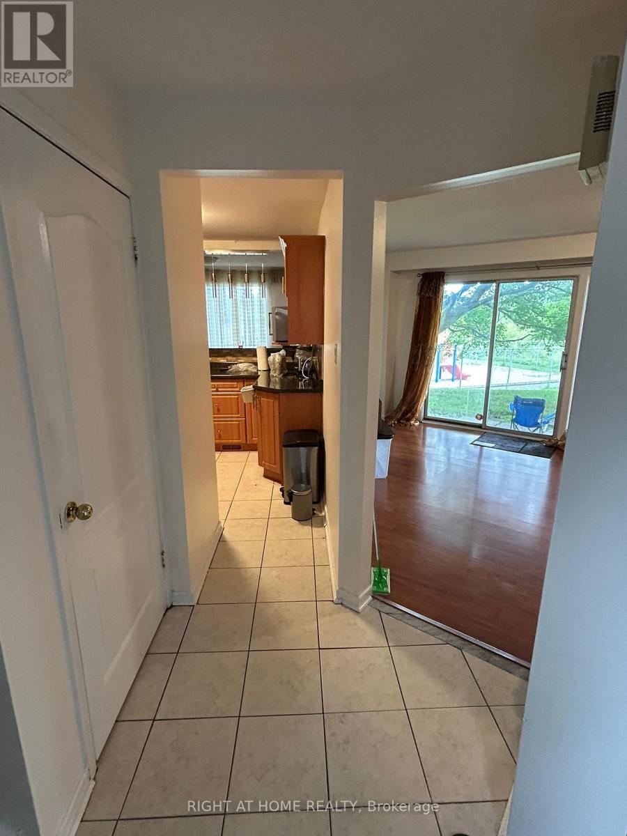 15 - 41 Mississauga Valley Boulevard, Mississauga, Ontario  L5A 3N5 - Photo 4 - W12520160