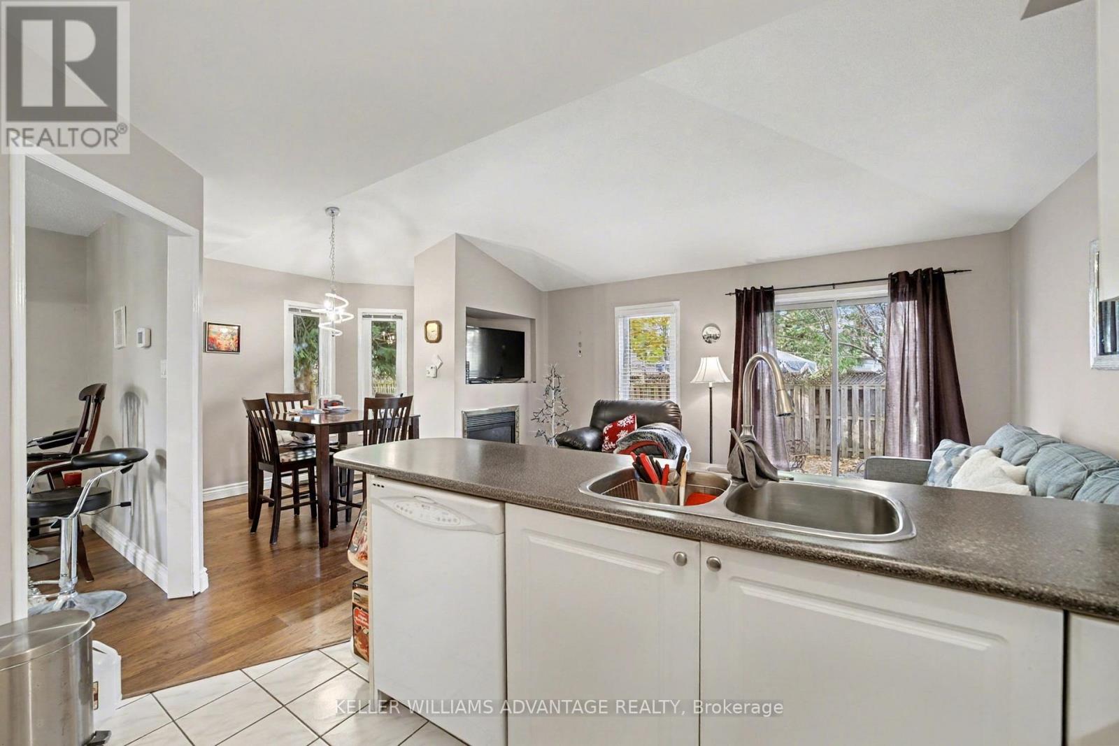 17 James Young Drive, Halton Hills, Ontario  L7G 5S6 - Photo 10 - W12520164