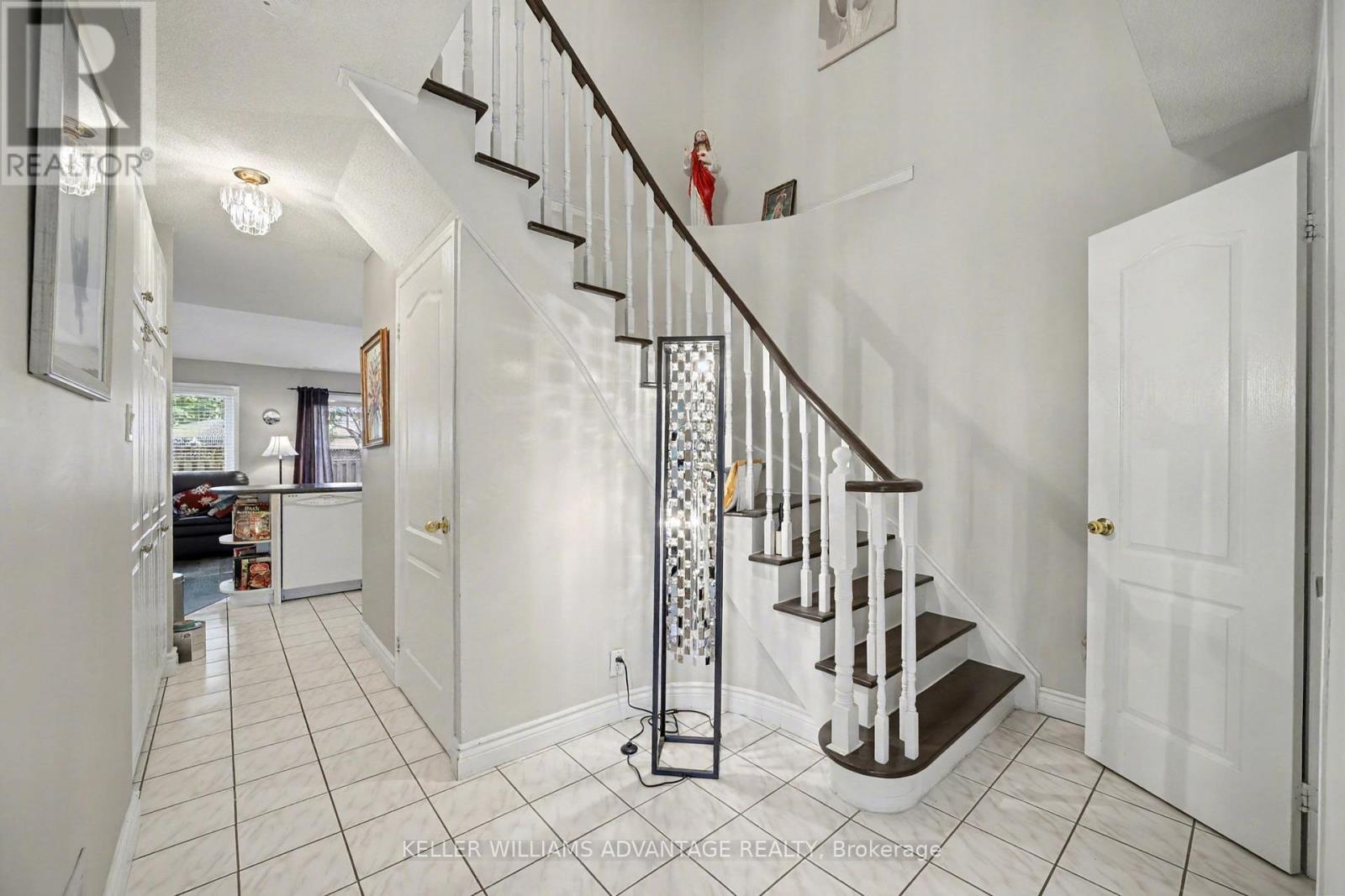 17 James Young Drive, Halton Hills, Ontario  L7G 5S6 - Photo 6 - W12520164