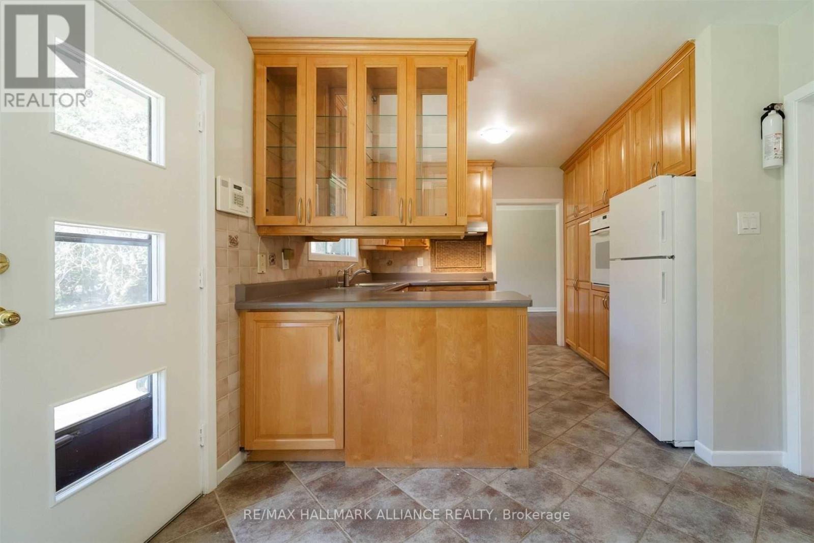 1346 Mississauga Road, Mississauga, Ontario  L5H 2J4 - Photo 10 - W12520172