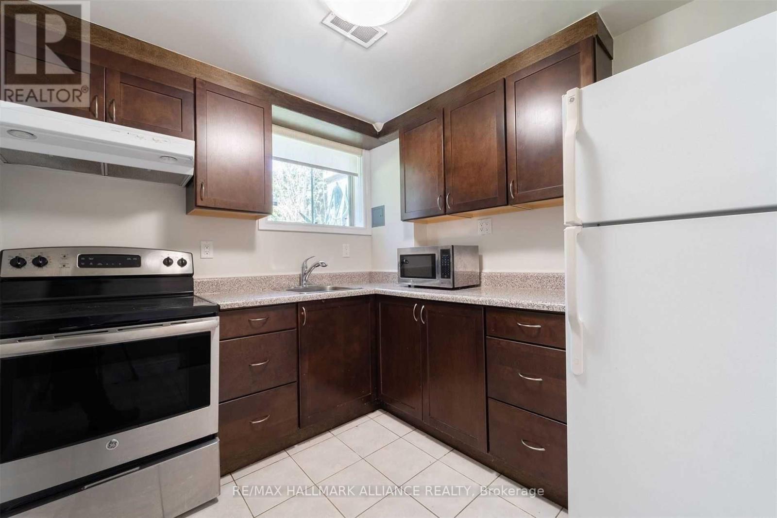 1346 Mississauga Road, Mississauga, Ontario  L5H 2J4 - Photo 20 - W12520172