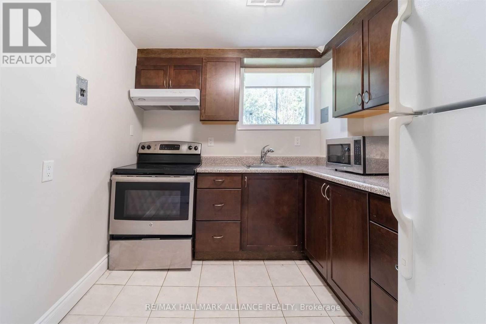 1346 Mississauga Road, Mississauga, Ontario  L5H 2J4 - Photo 21 - W12520172