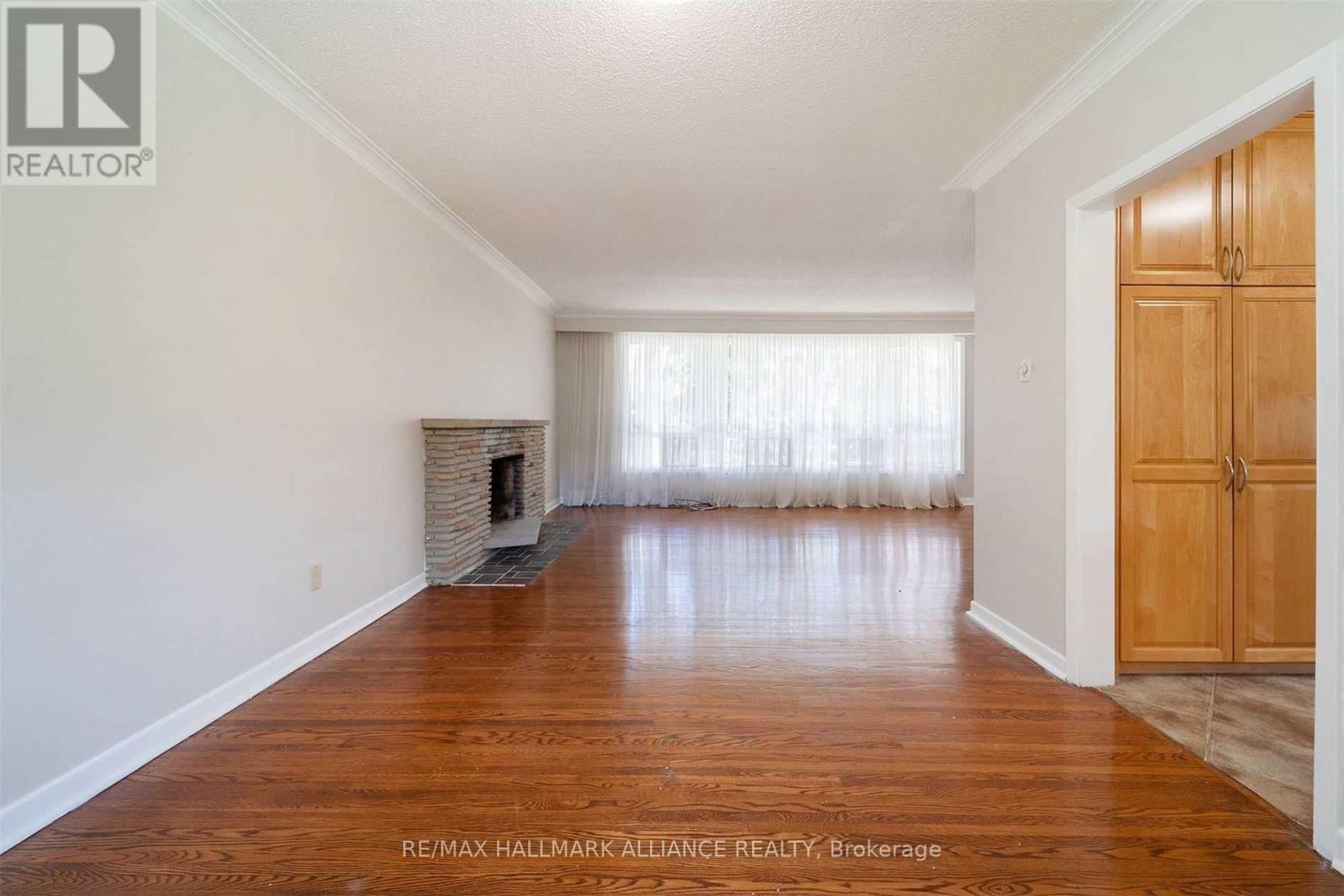 1346 Mississauga Road, Mississauga, Ontario  L5H 2J4 - Photo 6 - W12520172