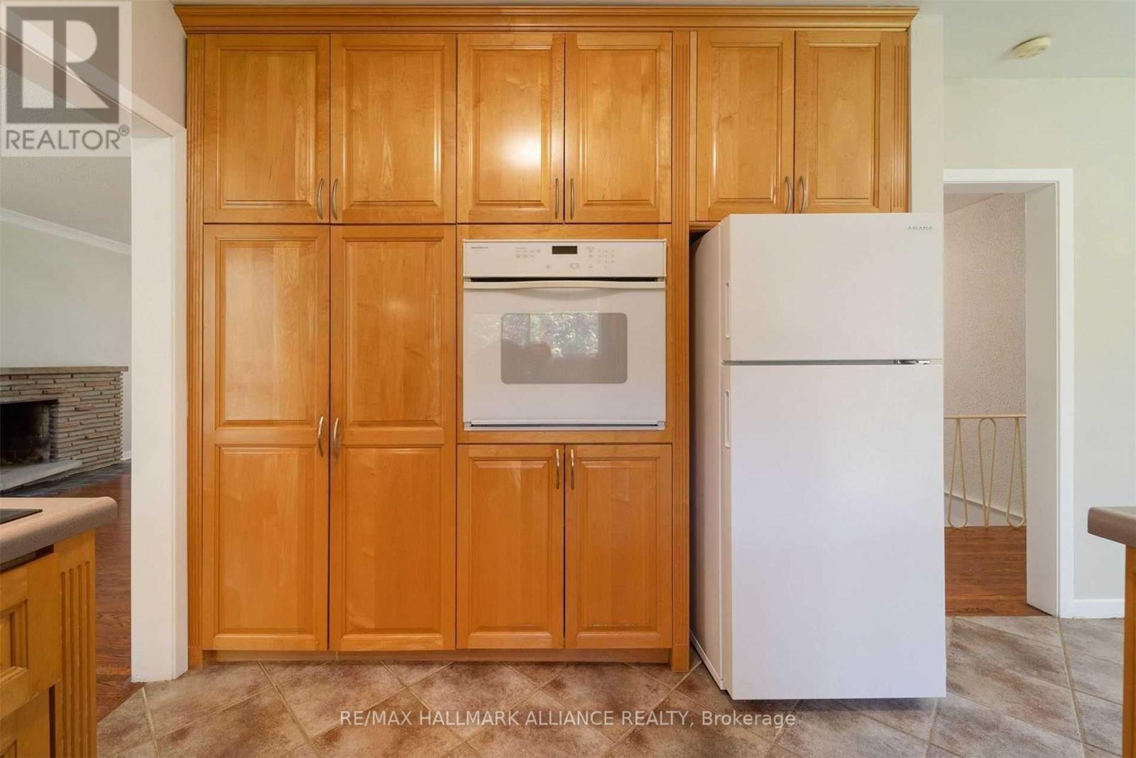 1346 Mississauga Road, Mississauga, Ontario  L5H 2J4 - Photo 9 - W12520172