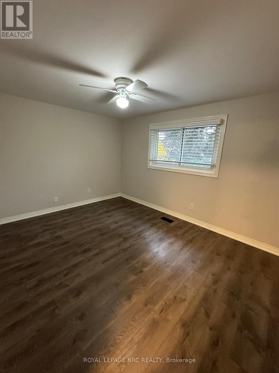 7 Blue Spruce Court, St. Catharines, Ontario L2N 4E6 - Photo 10 - X12519470