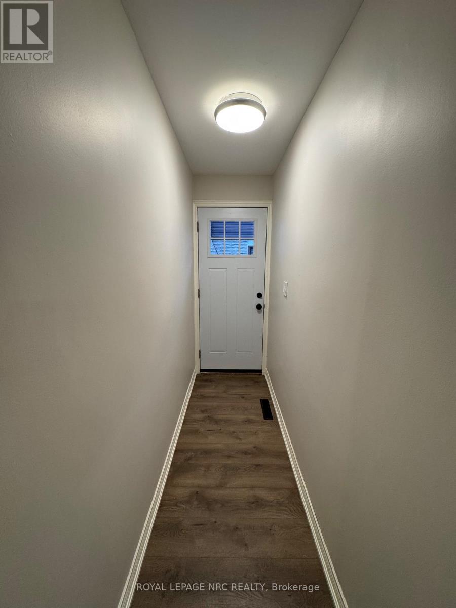 7 Blue Spruce Court, St. Catharines, Ontario L2N 4E6 - Photo 14 - X12519470