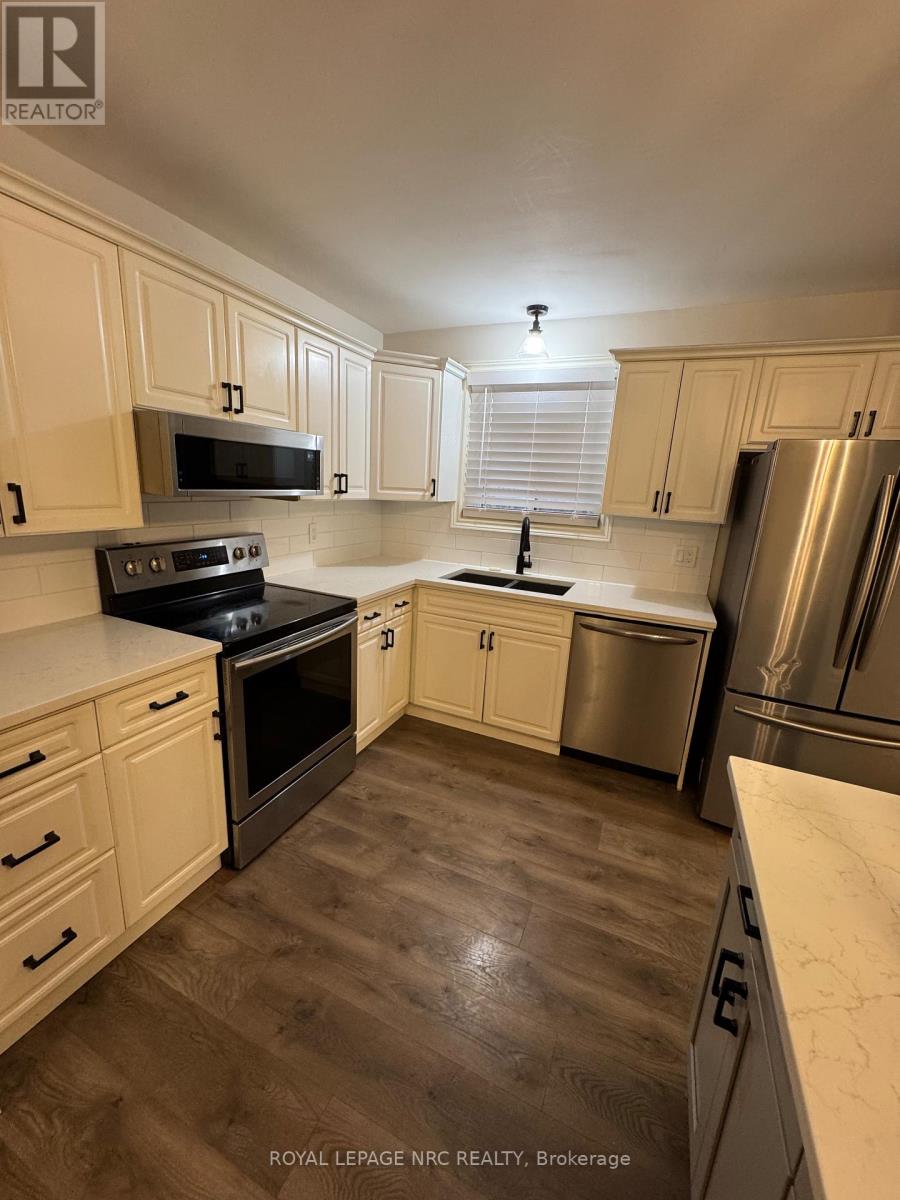 7 Blue Spruce Court, St. Catharines, Ontario L2N 4E6 - Photo 6 - X12519470