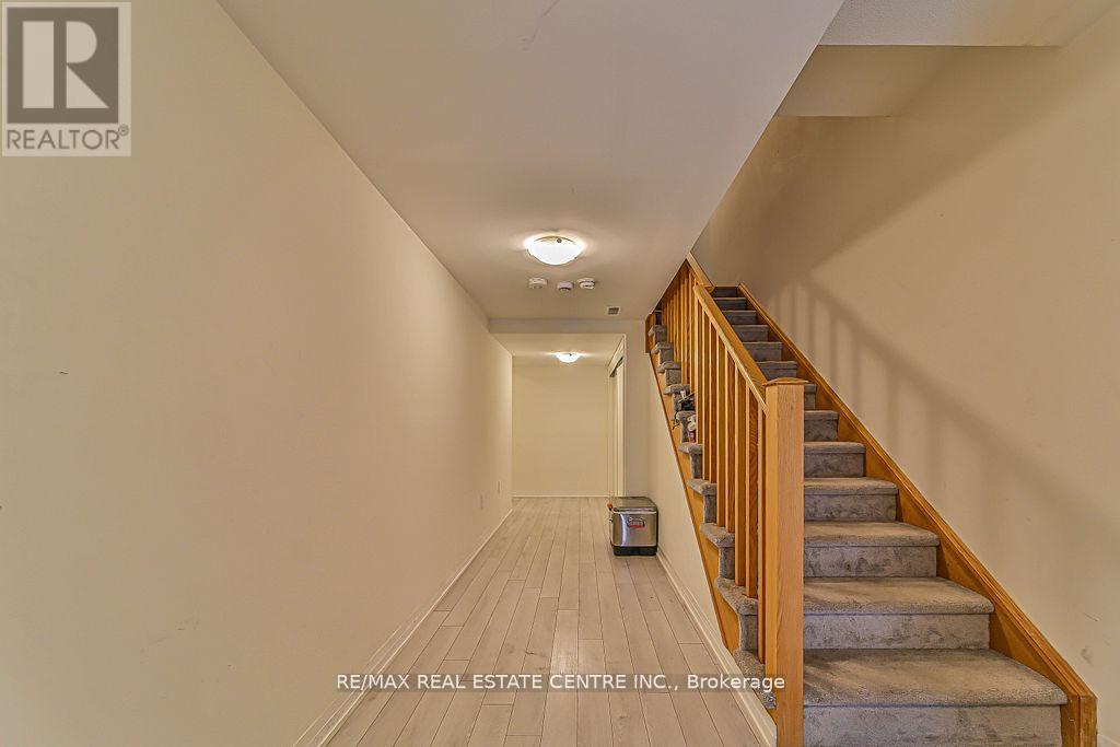 902 - 585 Colborne Street E, Brantford, Ontario N3S 0K4 - Photo 3 - X12520116