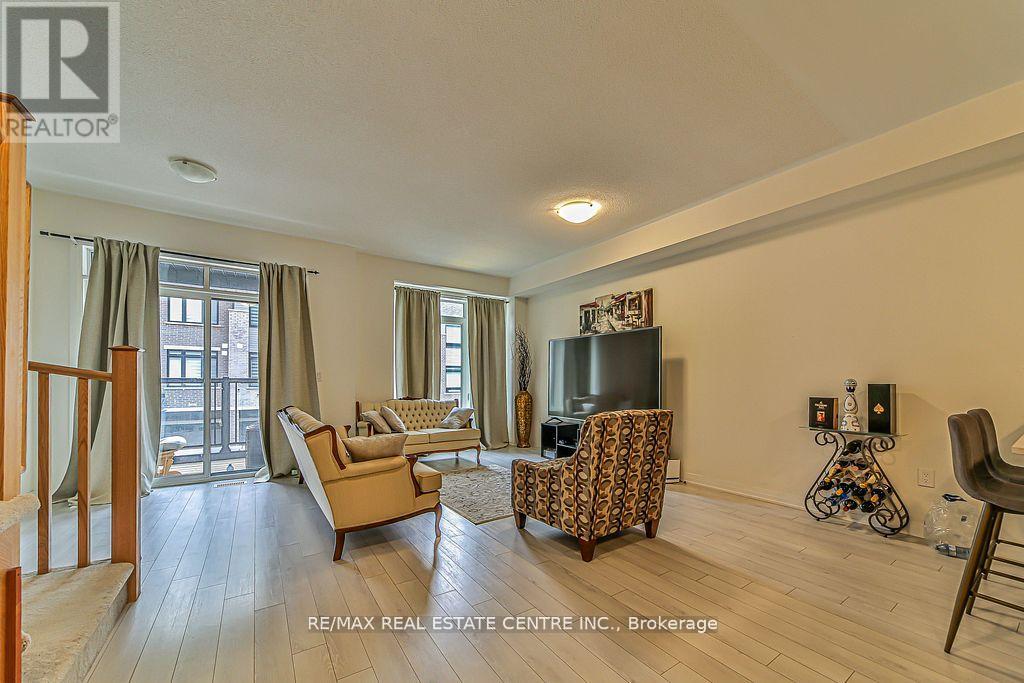 902 - 585 Colborne Street E, Brantford, Ontario N3S 0K4 - Photo 9 - X12520116