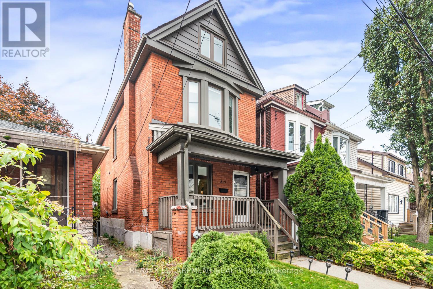319 HUNTER STREET W, Hamilton, Ontario