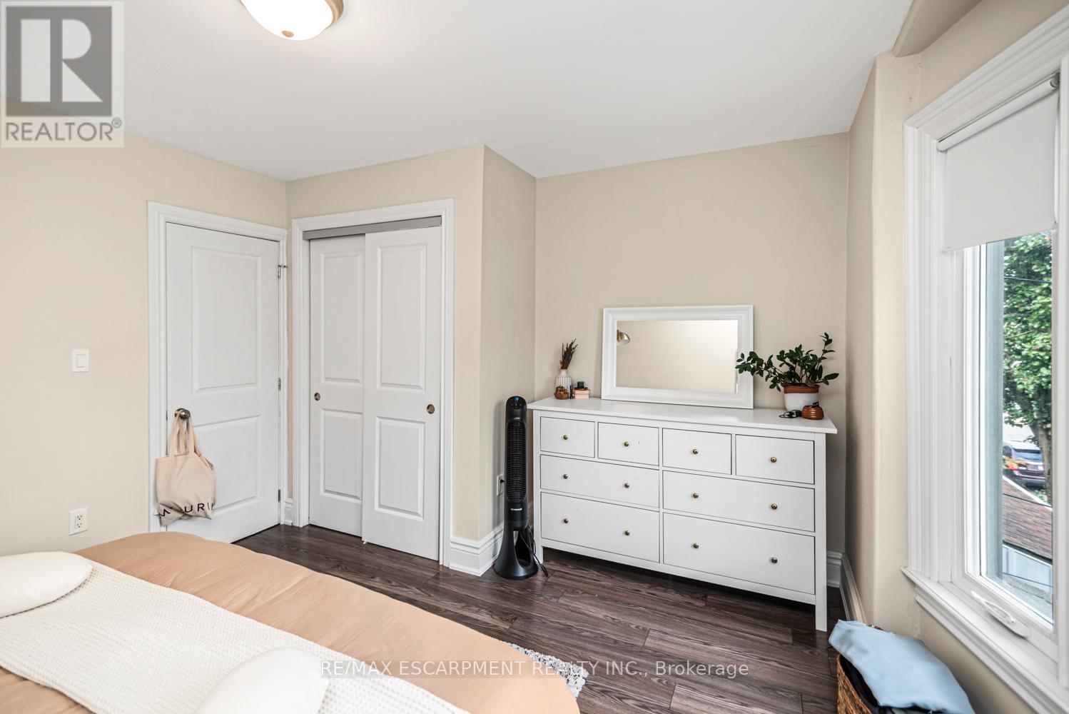 319 Hunter Street W, Hamilton, Ontario  L8P 1S5 - Photo 10 - X12520128