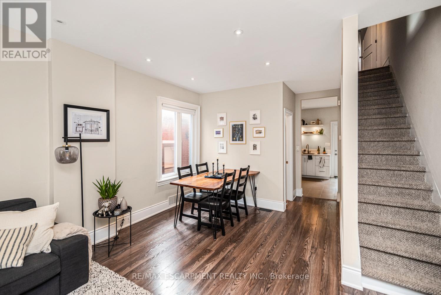 319 Hunter Street W, Hamilton, Ontario  L8P 1S5 - Photo 2 - X12520128