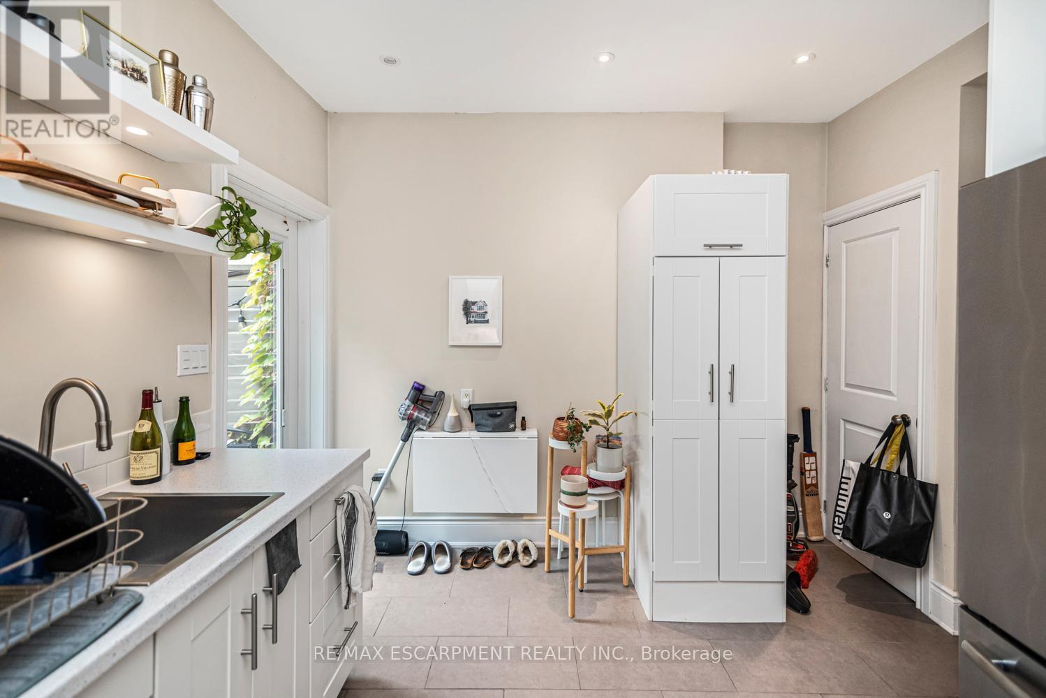 319 Hunter Street W, Hamilton, Ontario  L8P 1S5 - Photo 31 - X12520128