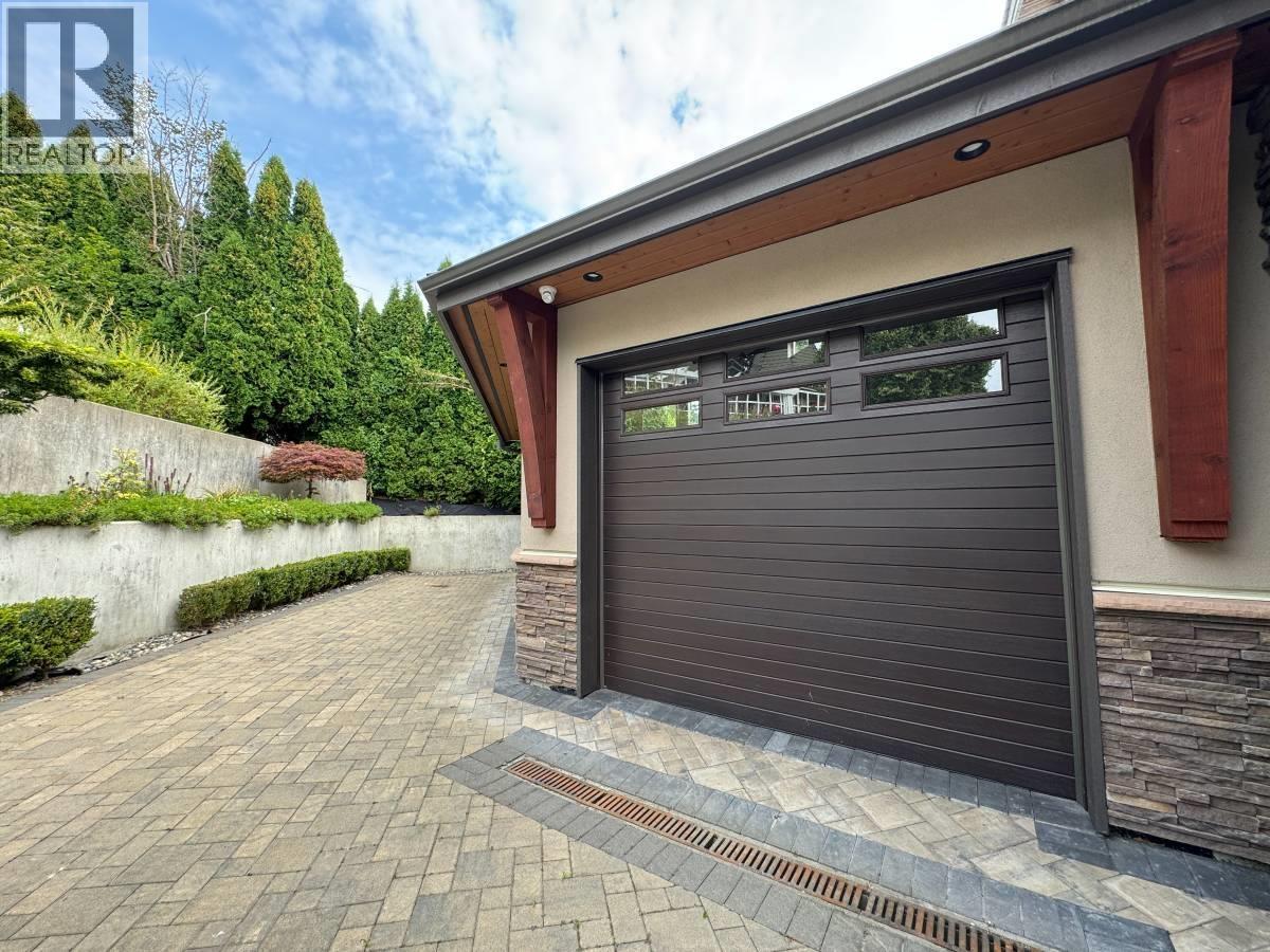 Lower 20998 River Rd, Maple Ridge, British Columbia  V2X 2A1 - Photo 2 - R3065662