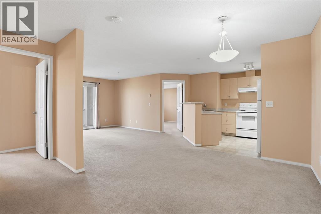 Property at 3318, 10 Prestwick Bay SE image 4